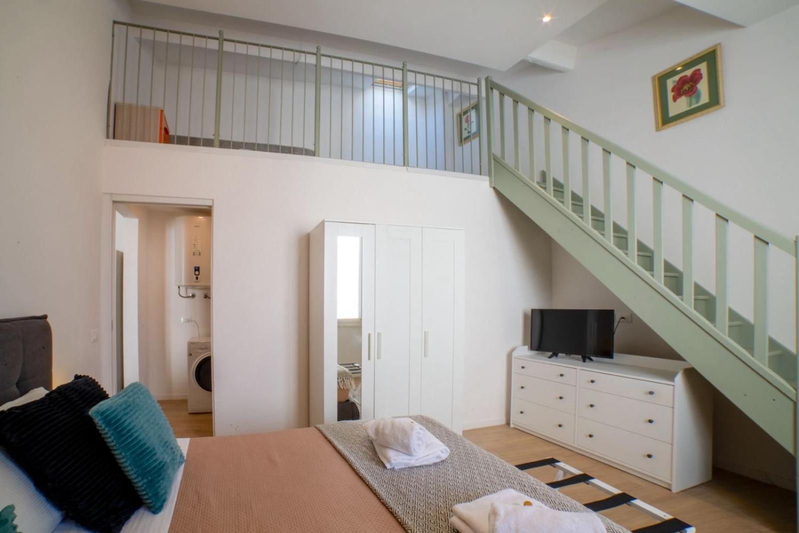 Apartment Monique-5 Minuti Dalla Stazione